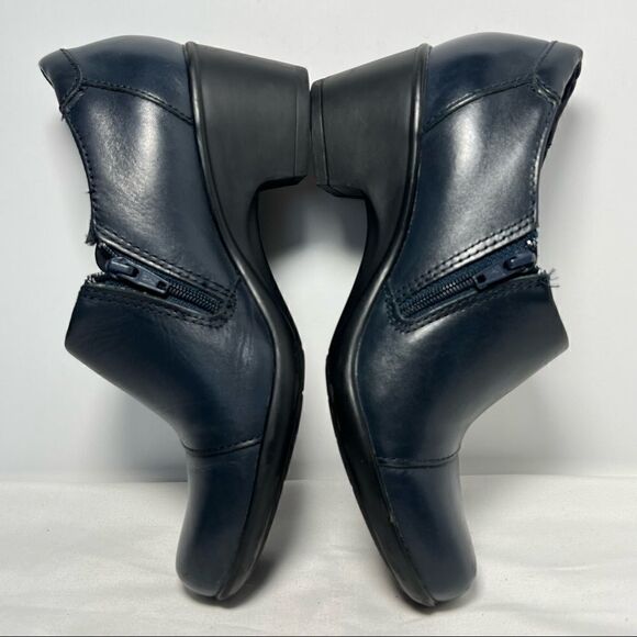 Clarks Collection Navy Blue Leather Ankle Bootie 5.5 - Picture 6 of 10